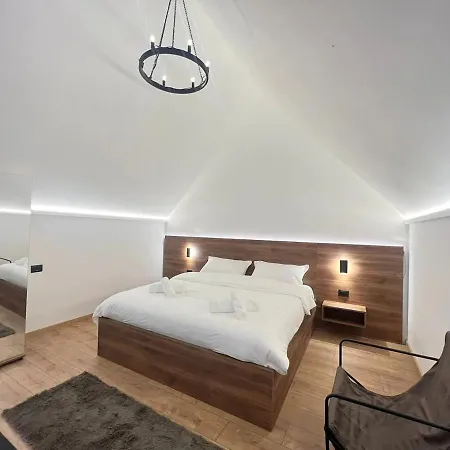 Modern With Beautiful Mountain Views * Boge